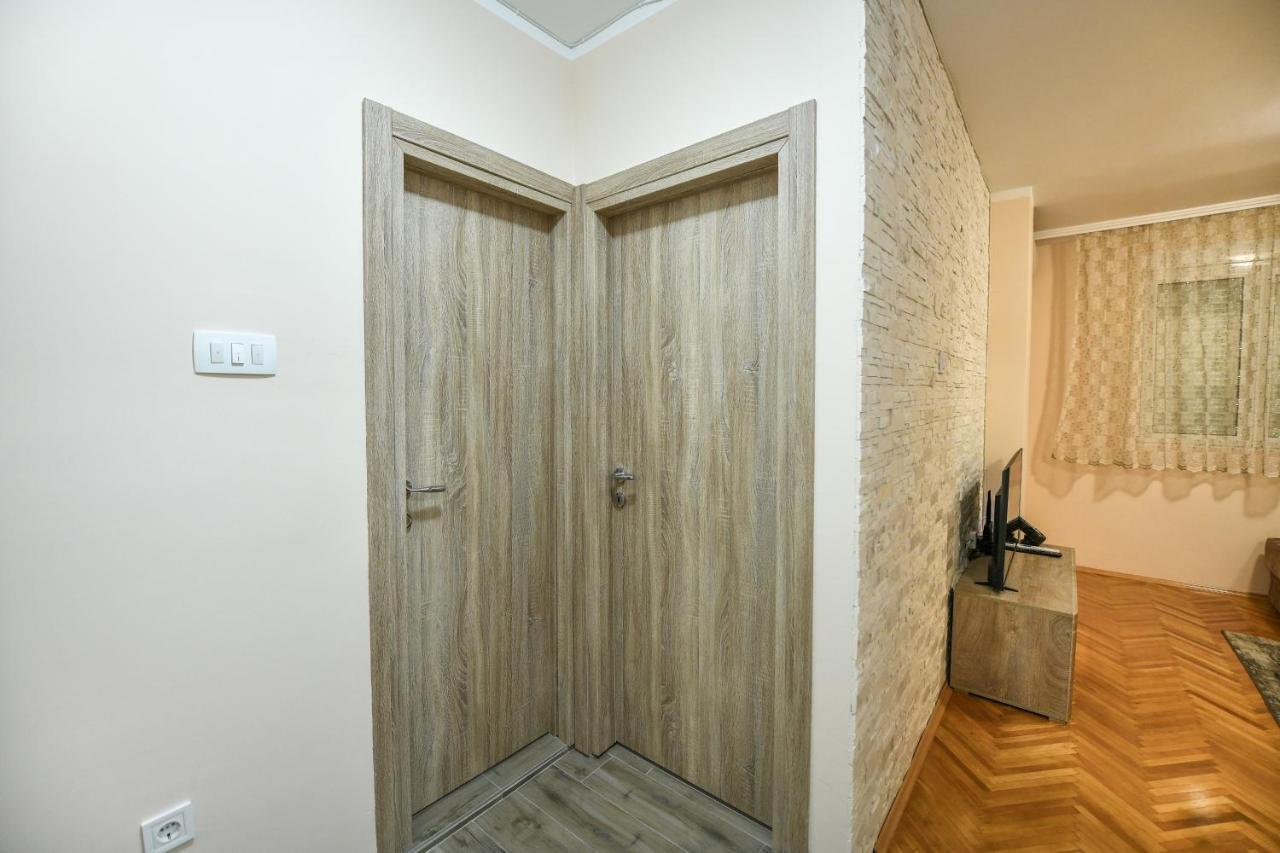 Apartman Centar 2 Podgorica Exterior photo