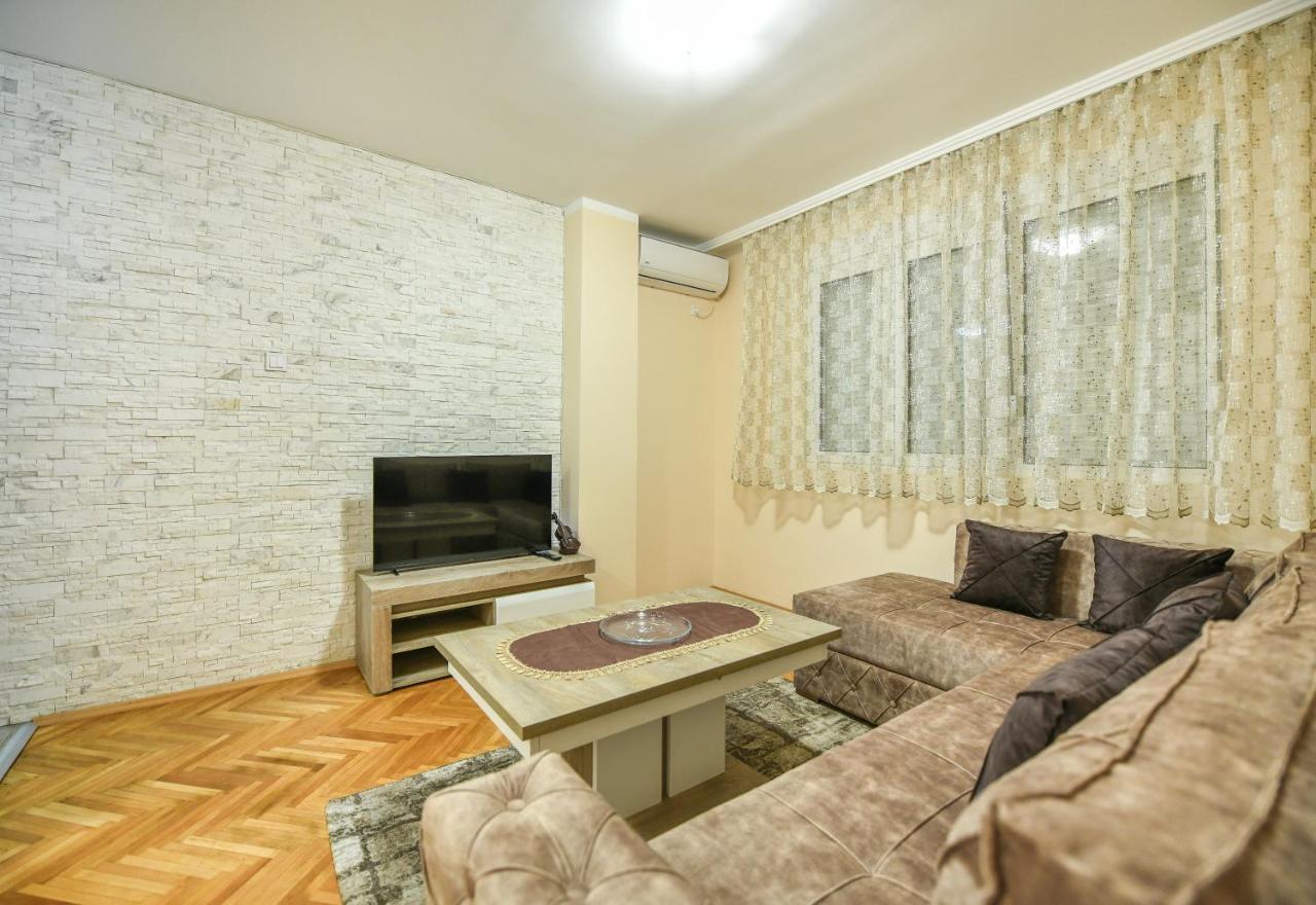 Apartman Centar 2 Podgorica Exterior photo